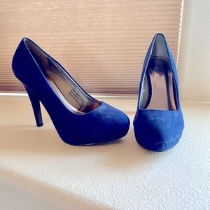 suede platform heels (navy blue)